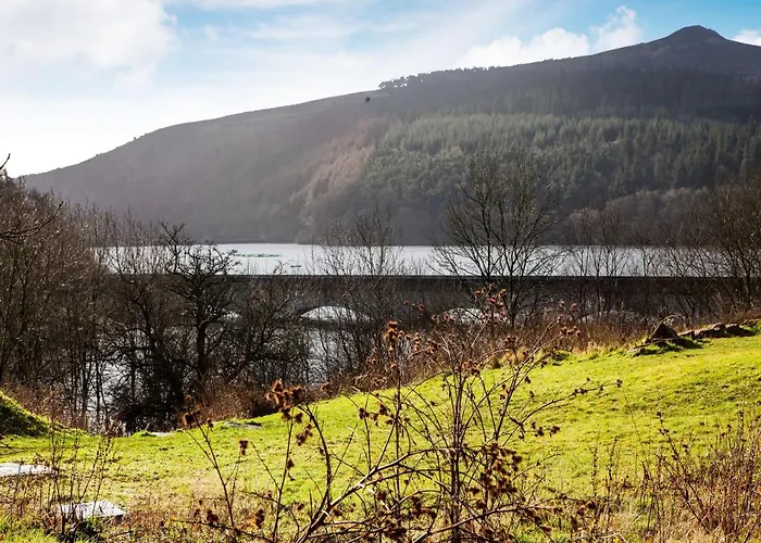 Oyo Ladybower Inn
