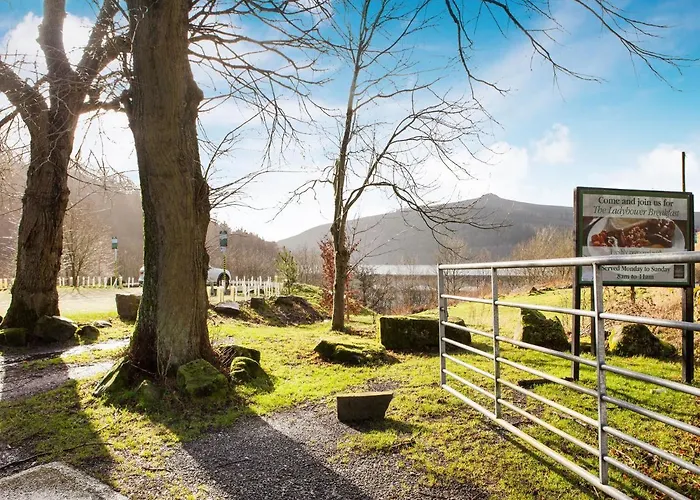 Oyo Ladybower Inn
